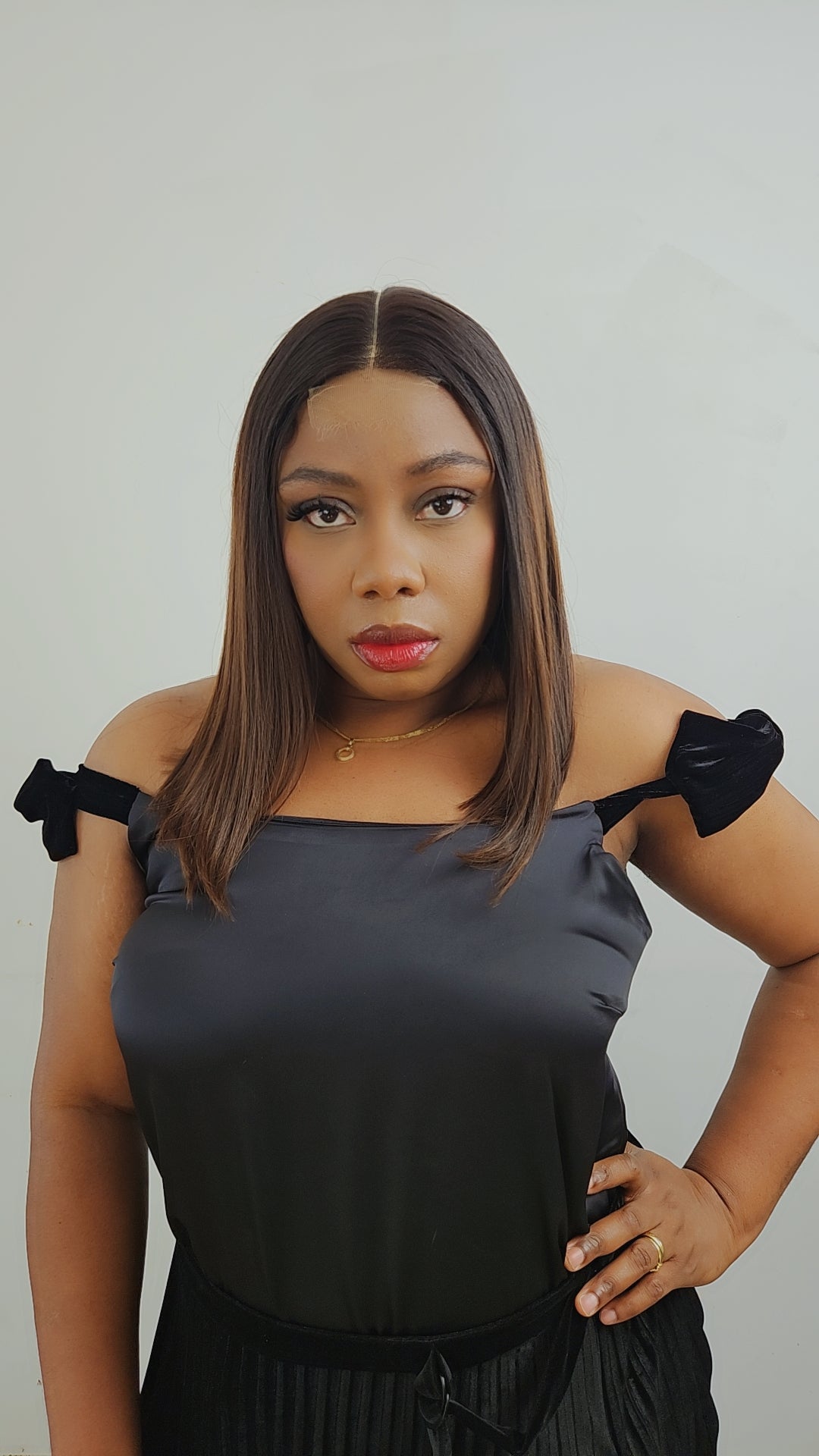 Classy babe unit